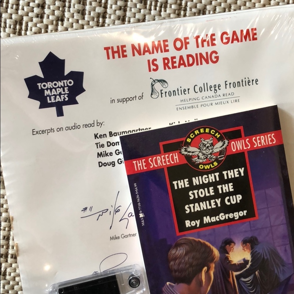Vintage! ‘The Night They Stole The Stanley Cup’ Book & Cassette Tape - Picture 3 of 4